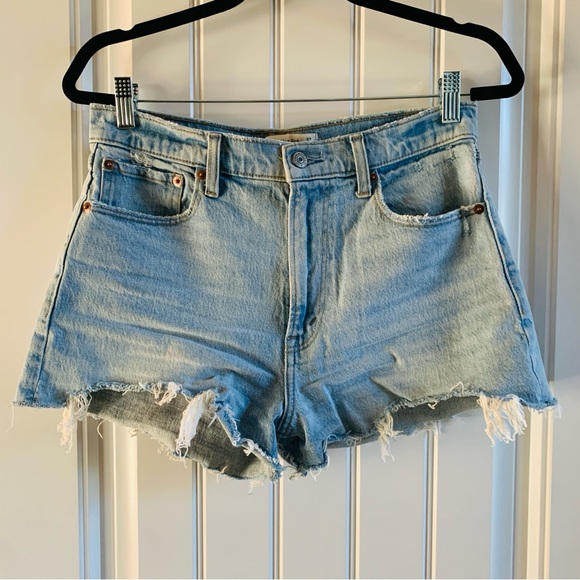 Abercrombie & Fitch Pants - Abercrombie & Fitch The Mom Short High Rise 2.5” Inseam Jean Shorts | Size 27